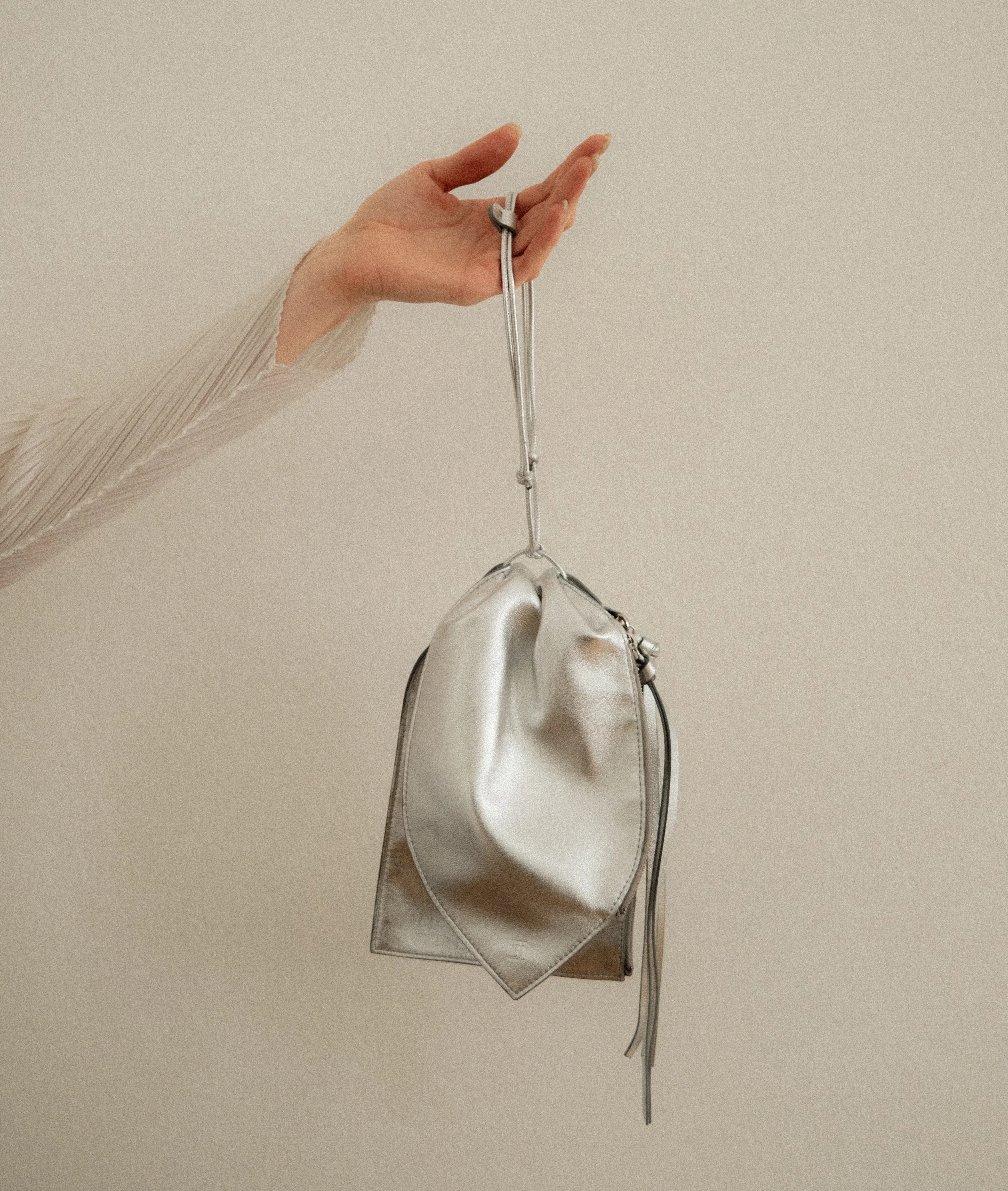Miser bag small silver - Image 6