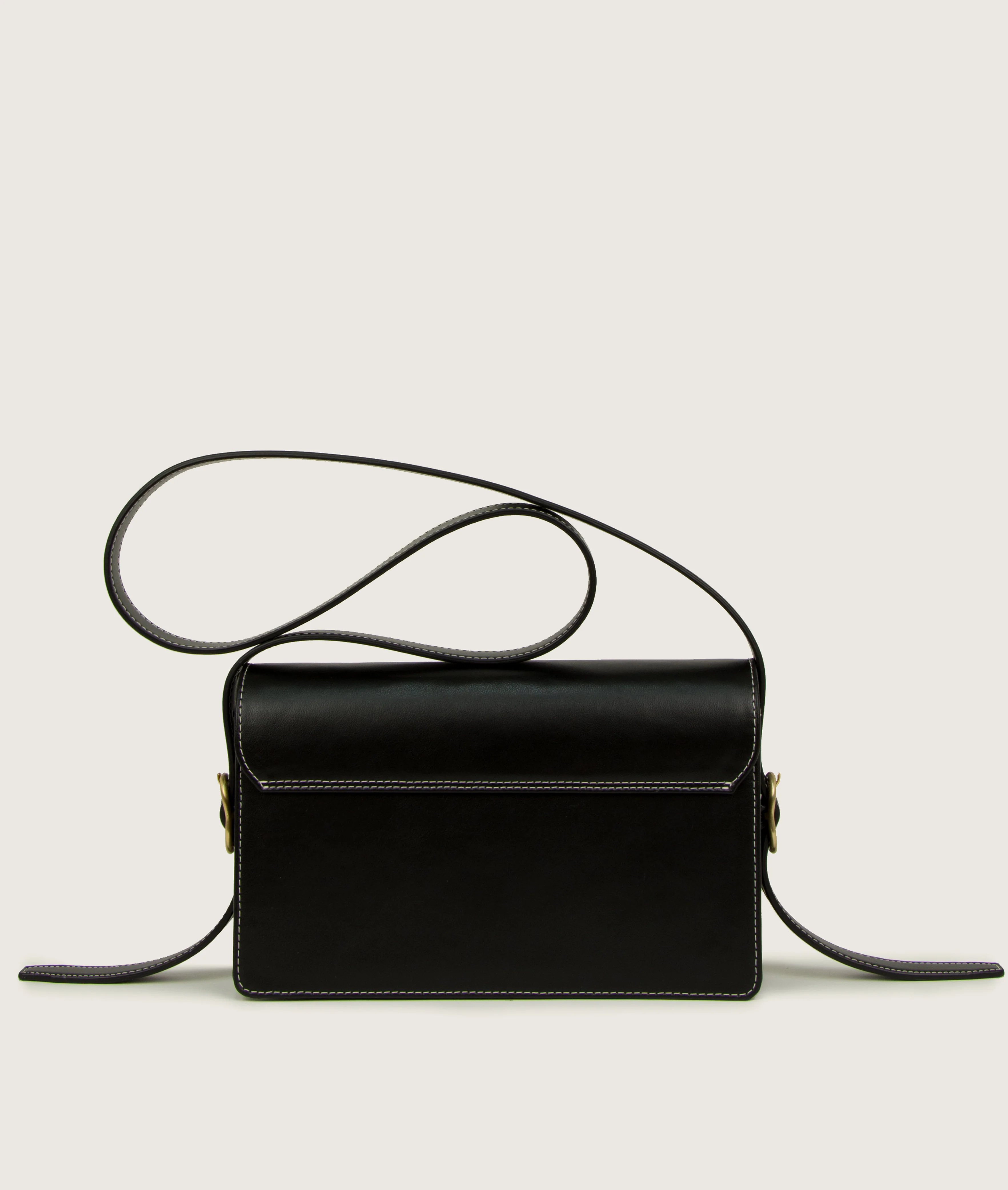 Vienna Crossbody M Black GRAPE LEATHER - Image 3